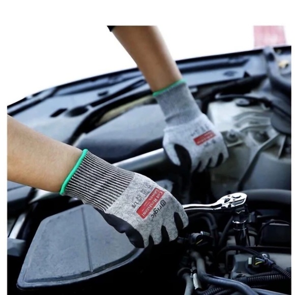 Brigic Level 5 Cut Resistant Gloves, Foam Nitrile Coating - Picture 3 of 8